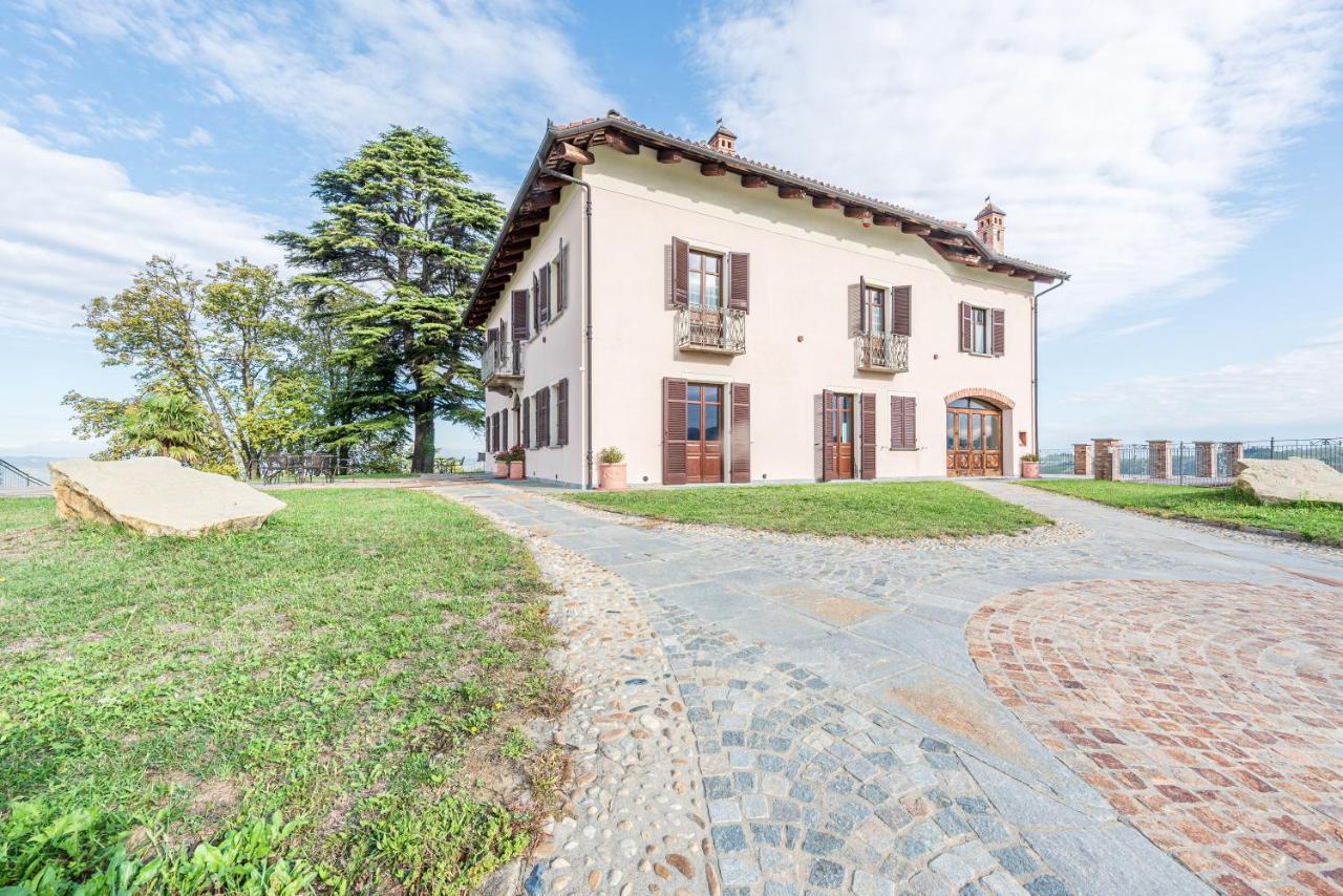 Villa Bricco Paglieri, Entire Villa Alba  Bagian luar foto