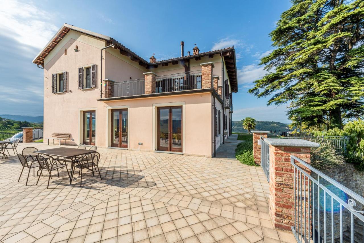 Villa Bricco Paglieri, Entire Villa Alba  Bagian luar foto