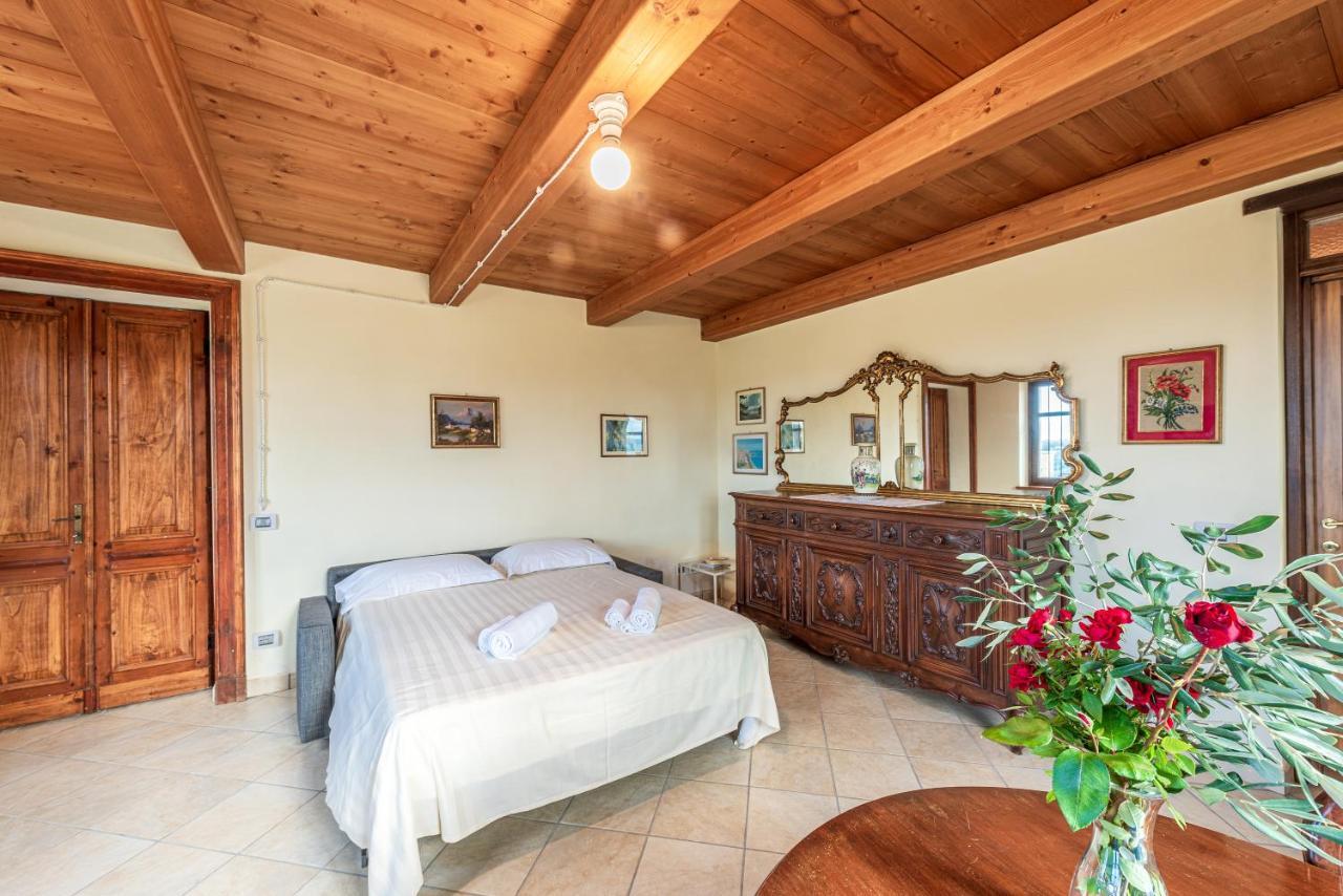 Villa Bricco Paglieri, Entire Villa Alba  Bagian luar foto