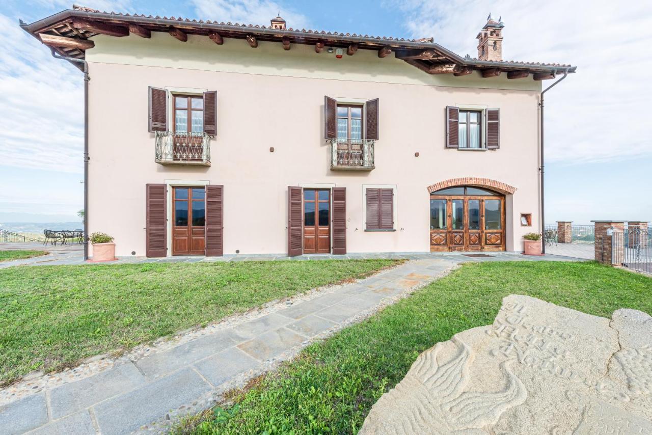 Villa Bricco Paglieri, Entire Villa Alba  Bagian luar foto