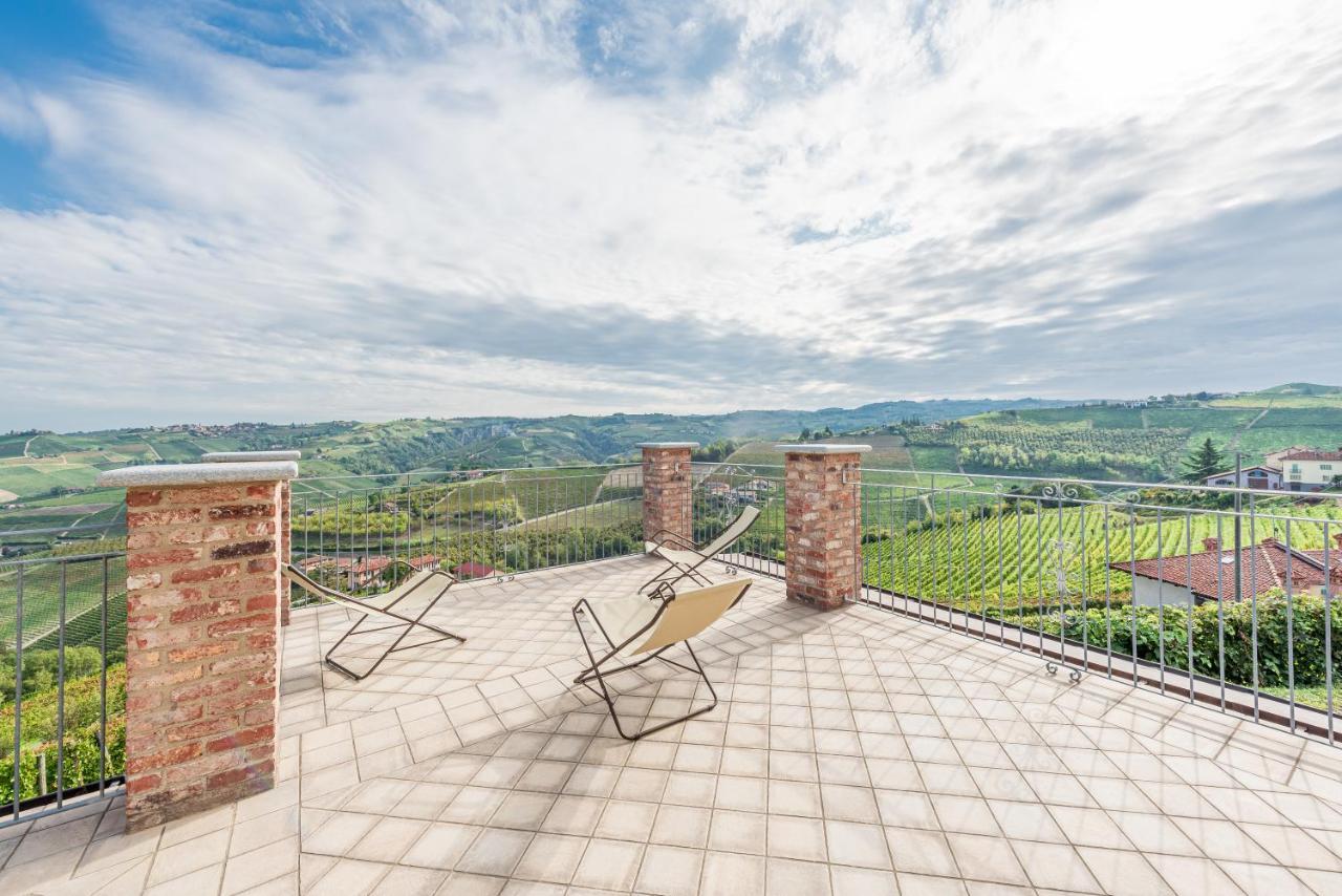 Villa Bricco Paglieri, Entire Villa Alba  Bagian luar foto