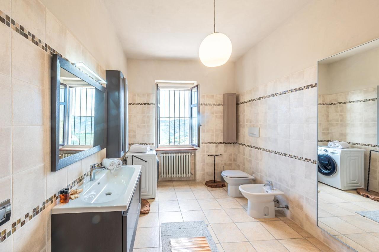 Villa Bricco Paglieri, Entire Villa Alba  Bagian luar foto