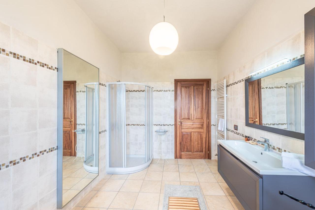 Villa Bricco Paglieri, Entire Villa Alba  Bagian luar foto